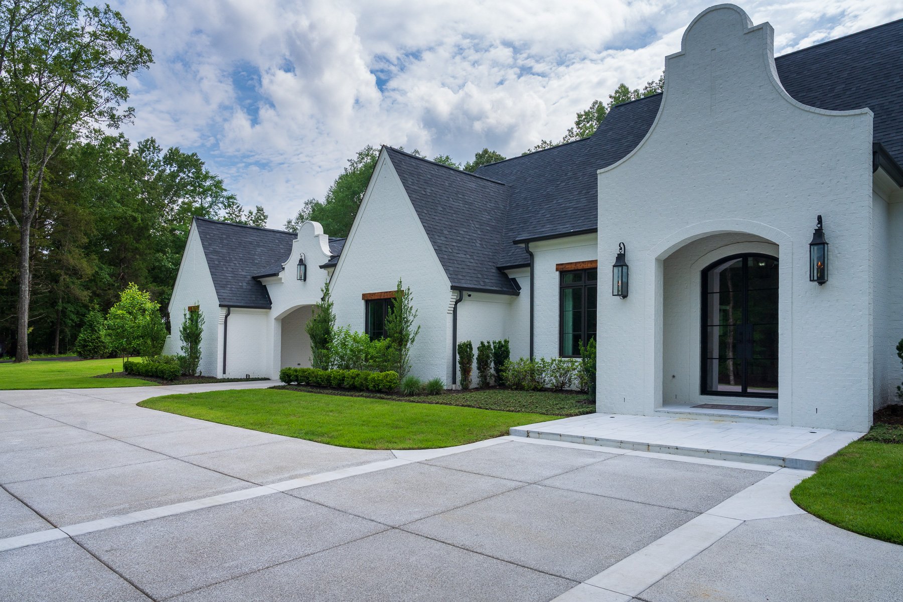 home landscape driveay entry shrubs plants