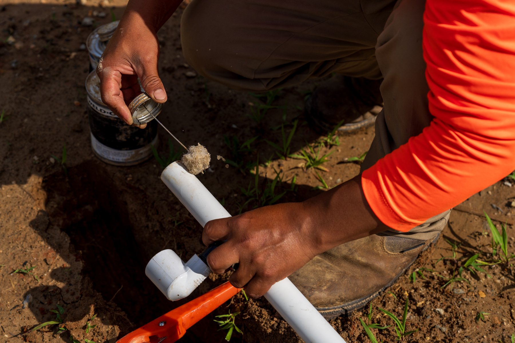 pvc pipe glue primer irrigation line repair install