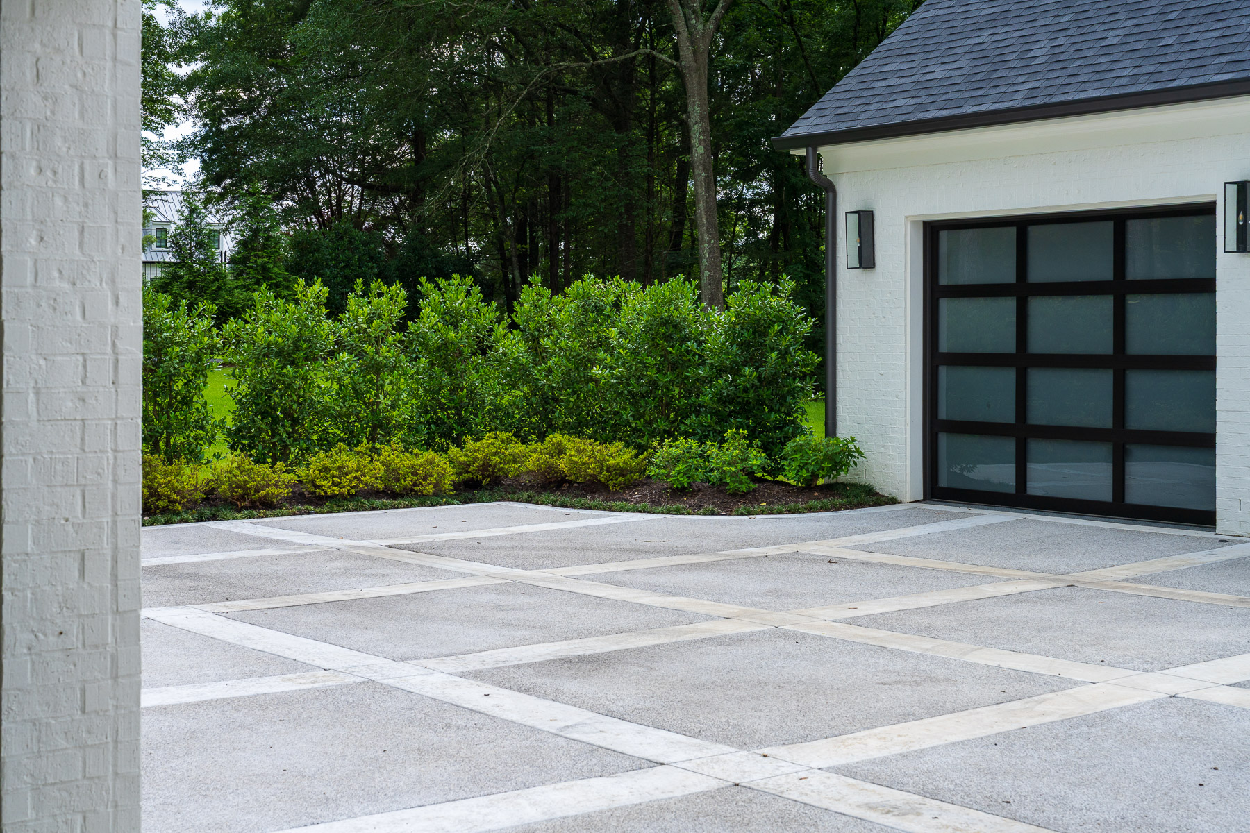 home landscape entry driveway 4